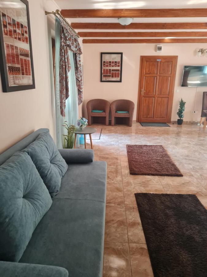 Toroes Panzio Bed & Breakfast Szabolcs Екстериор снимка